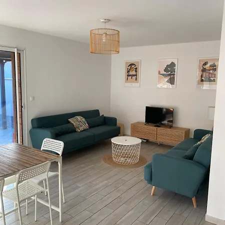 Holiday home 4 Bedroom House With Garden Mimizan-Plage