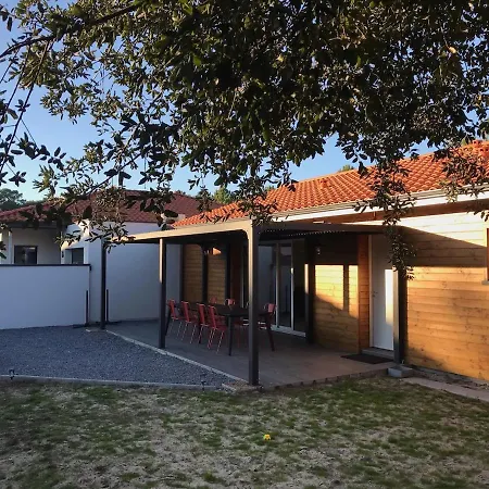 4 Bedroom House With Garden Mimizan-Plage